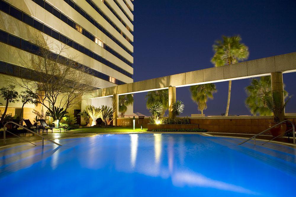 Intercontinental Johannesburg Sandton Towers, An Ihg Hotel Exterior photo
